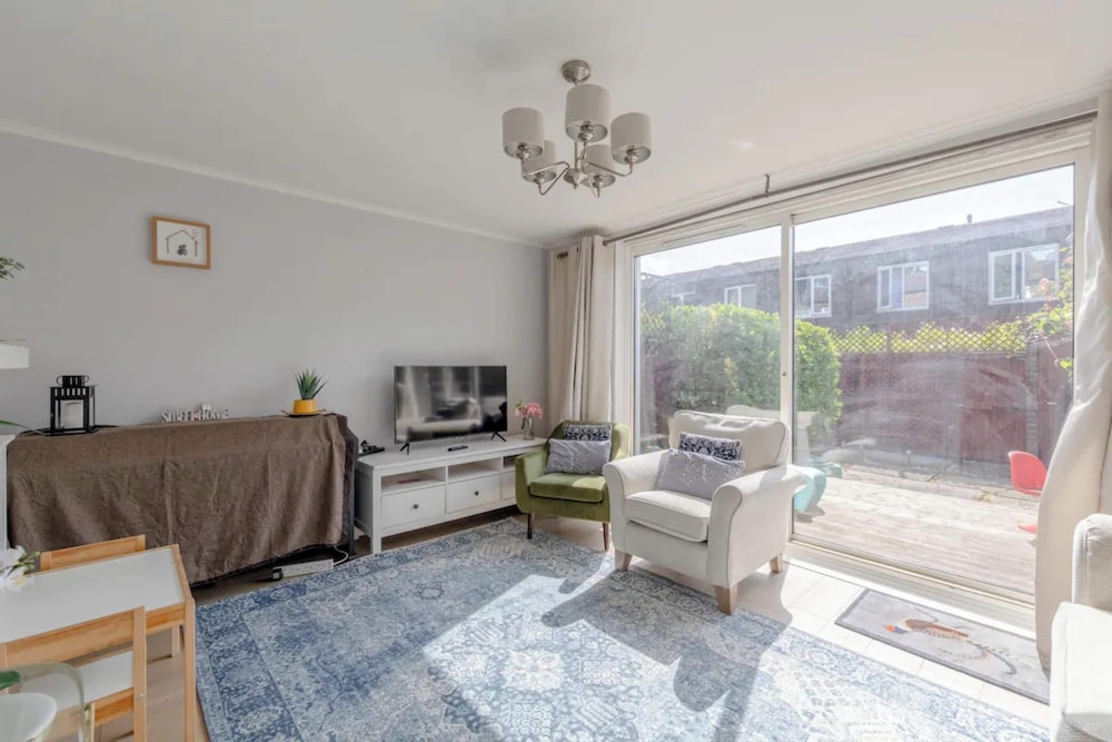Lovely 3BD Family Home With Garden - Richmond!