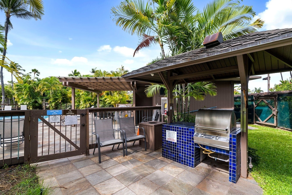 Oceanfront Kanaloa Condo - Pools, Hot Tubs & Sunset Views- Vrkcv
