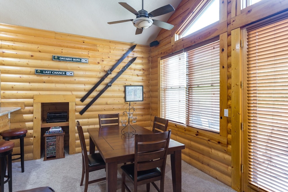 Comstock Lodge - Two Bedroom Condo with Hot Tub #306 2 Condo