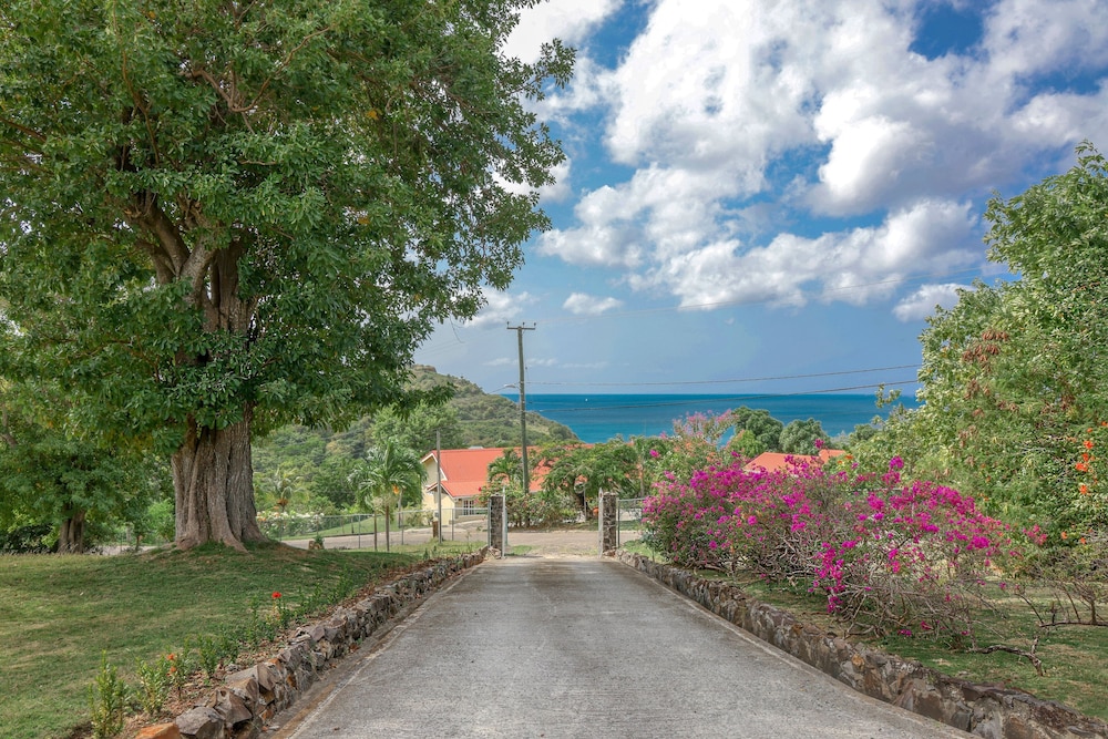 Calypso Court - Private 1 bedroom villa with pool 1 Villa by RedAwning view 5