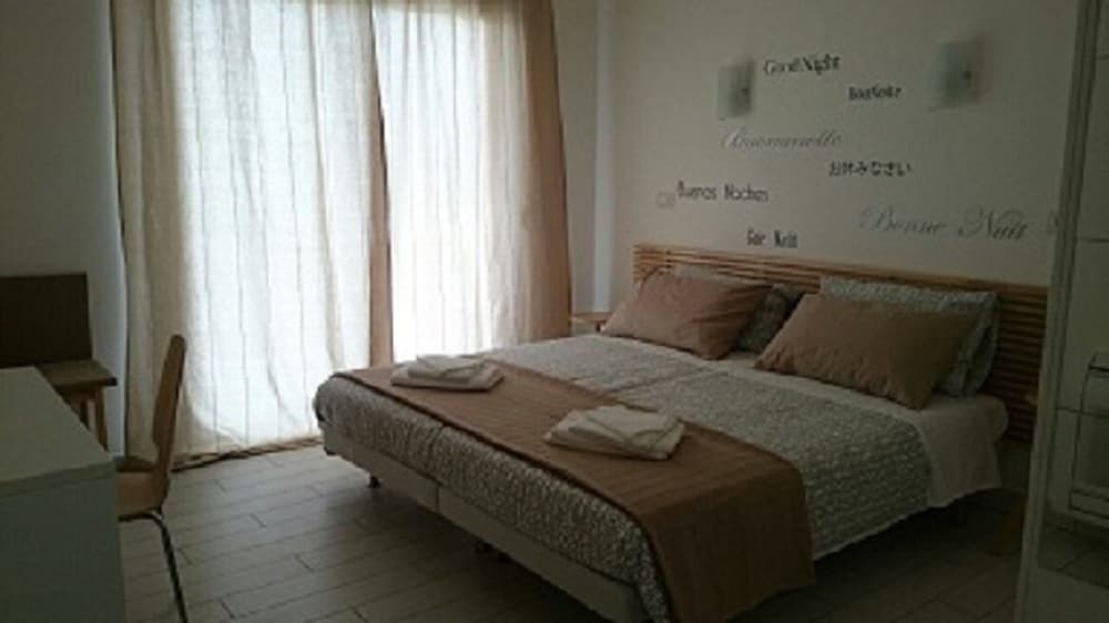 B&Brucoli view 4