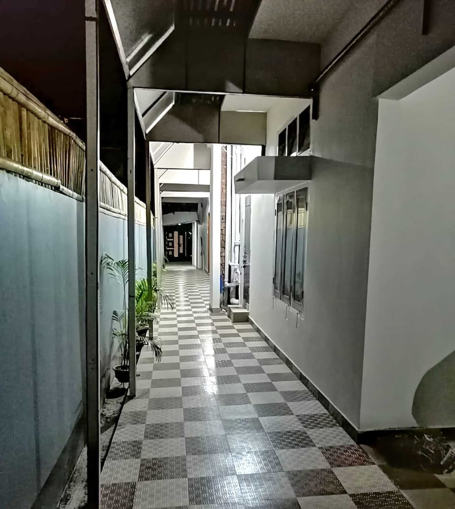 172 LBS - A BOUTIQUE GUEST HOUSE