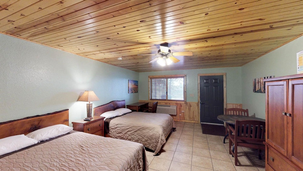 Acorns Resort
