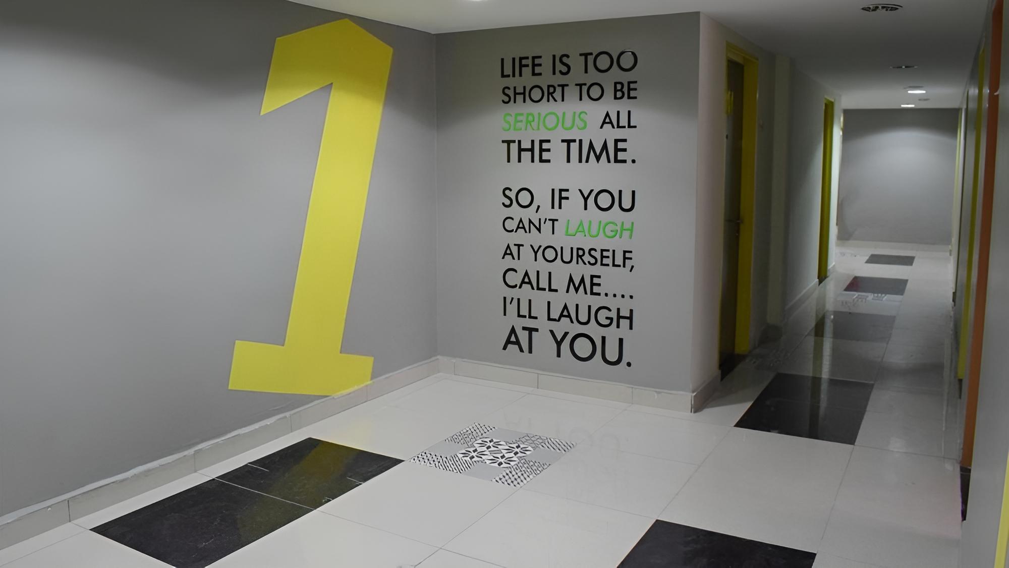 Hotel Living At Dsulaiman