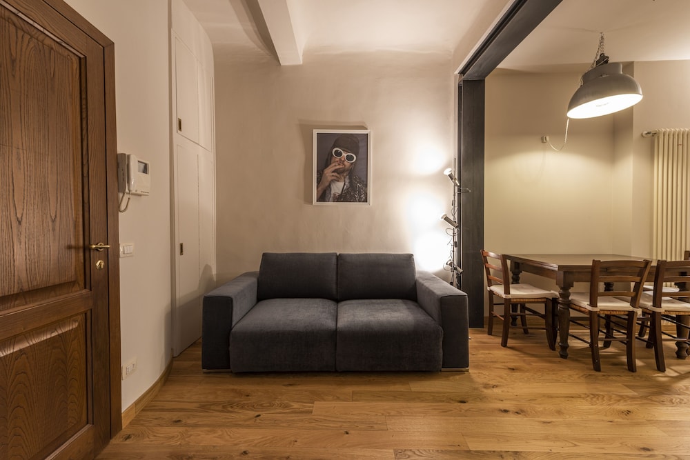 Casa Carolina by Mmega