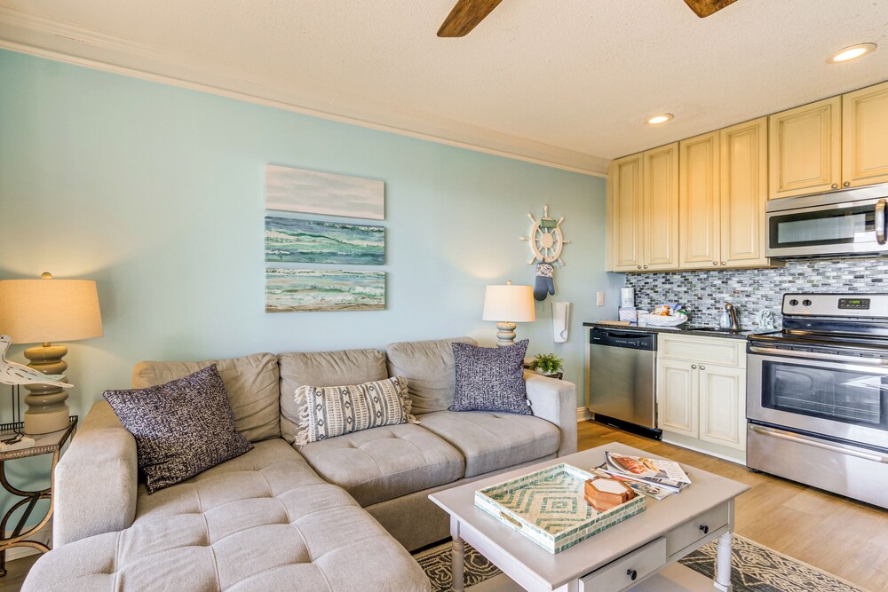 Pool & Folly Field Beach Access! HHI Resort Condo