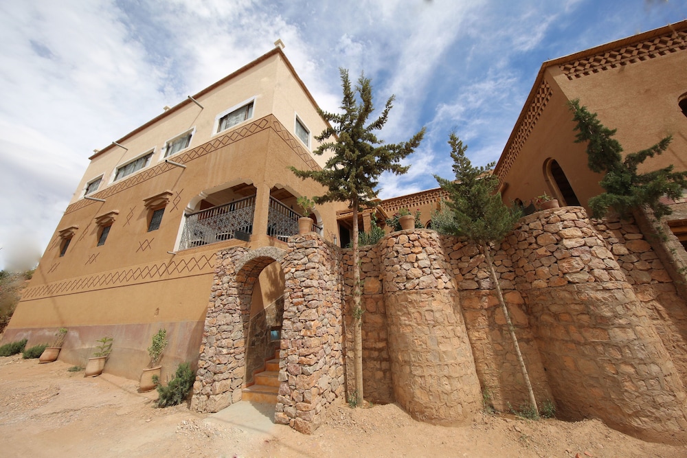 Riad Villa Dades view 3