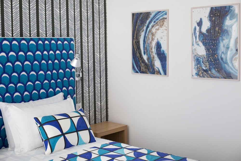 Luxury Design Home & Jacuzzi in Heart of Sorrento view 3