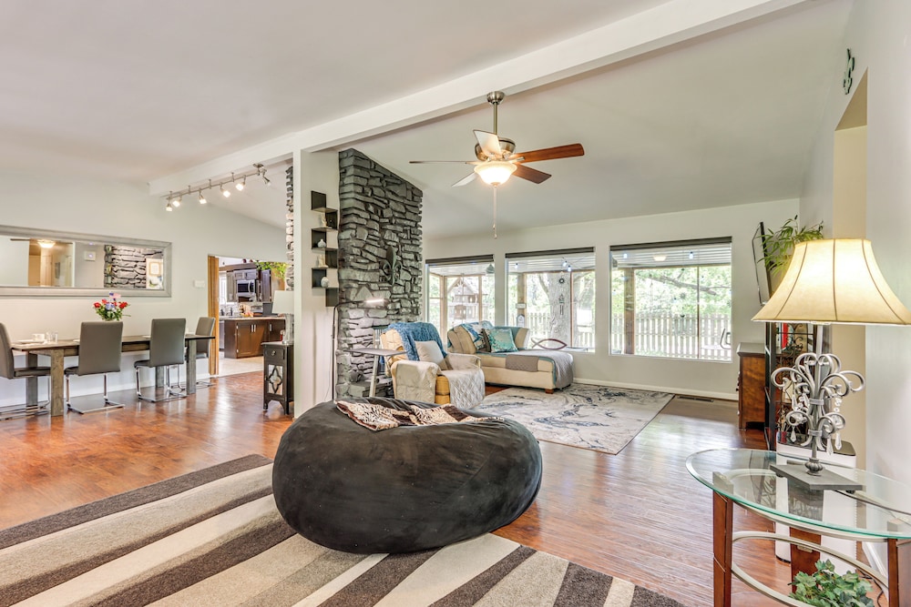 Walk to Lake Fayetteville: Family Retreat w/ Deck