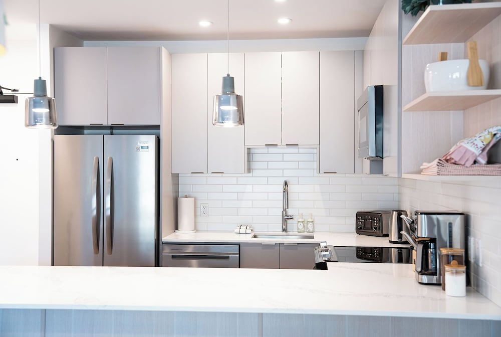 Drop In Condo by Revelstoke Vacations