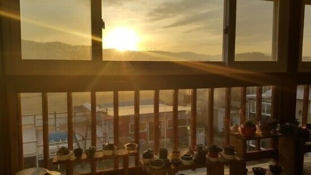 Favian Guest House