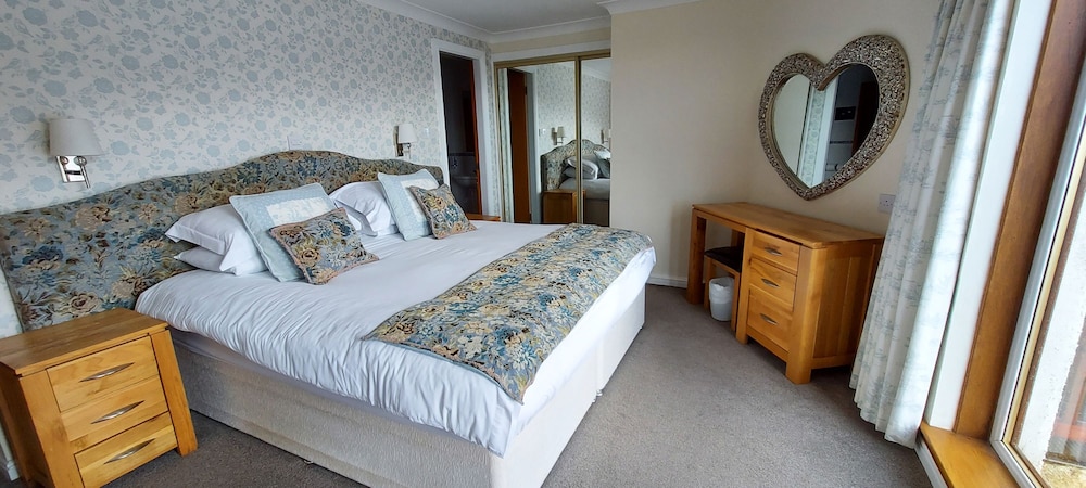 Loch Rannoch Highland Club Lochside Lodge 03