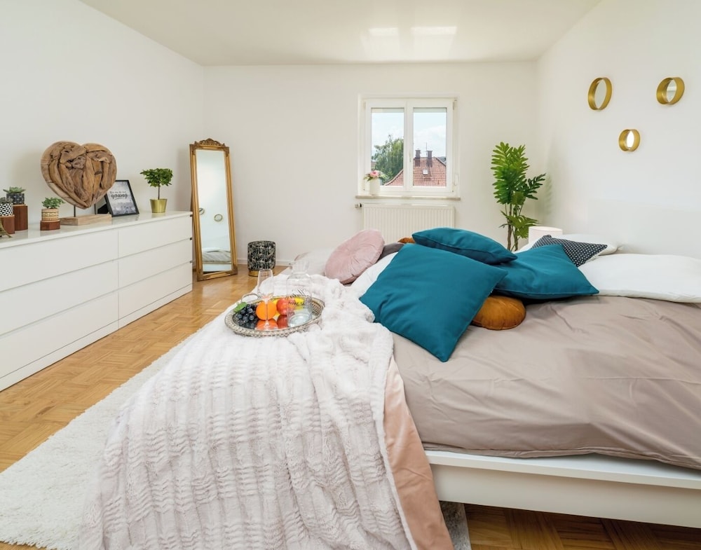 1OG L city 70m2 Wohnung 10 min Salzburg
