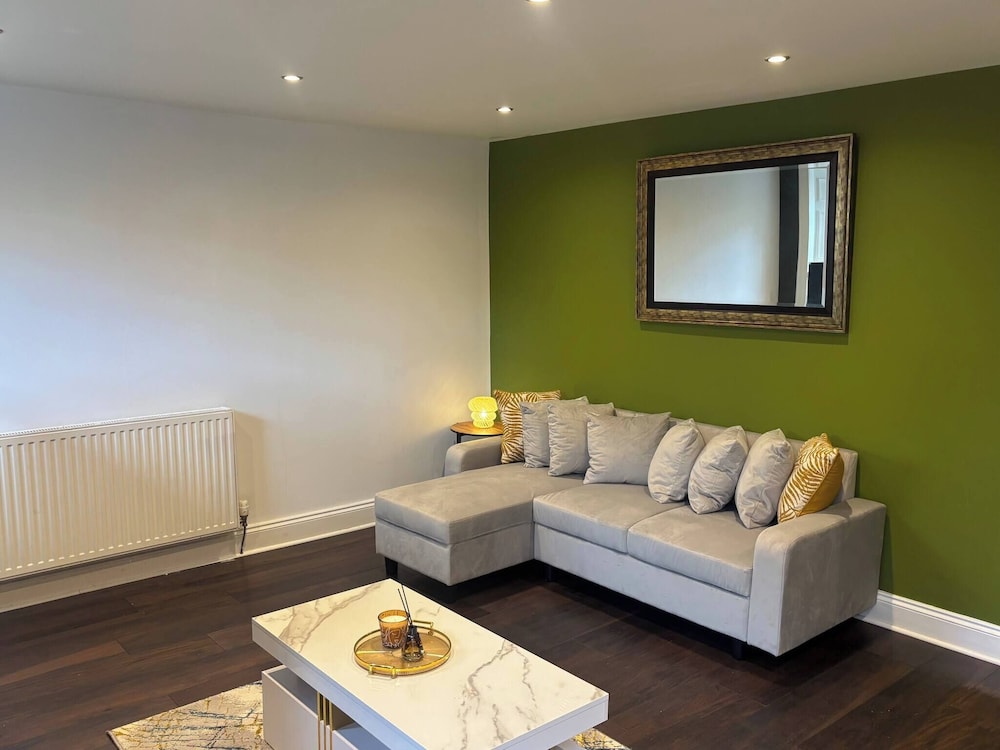Lovely Quiet Flat Near Centre
