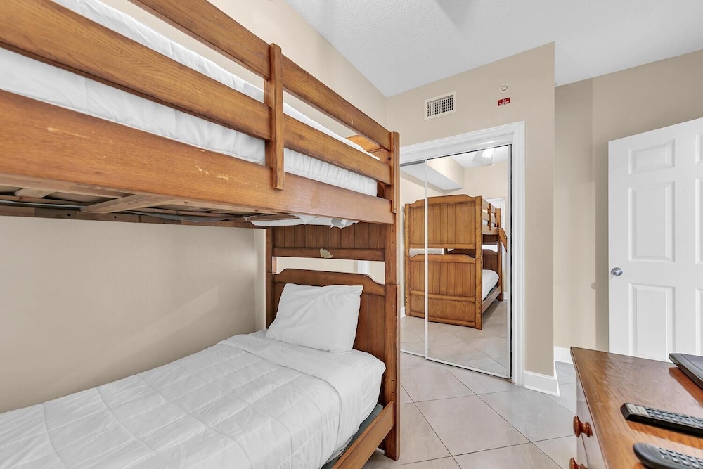 Majestic Beach Towers 2-801