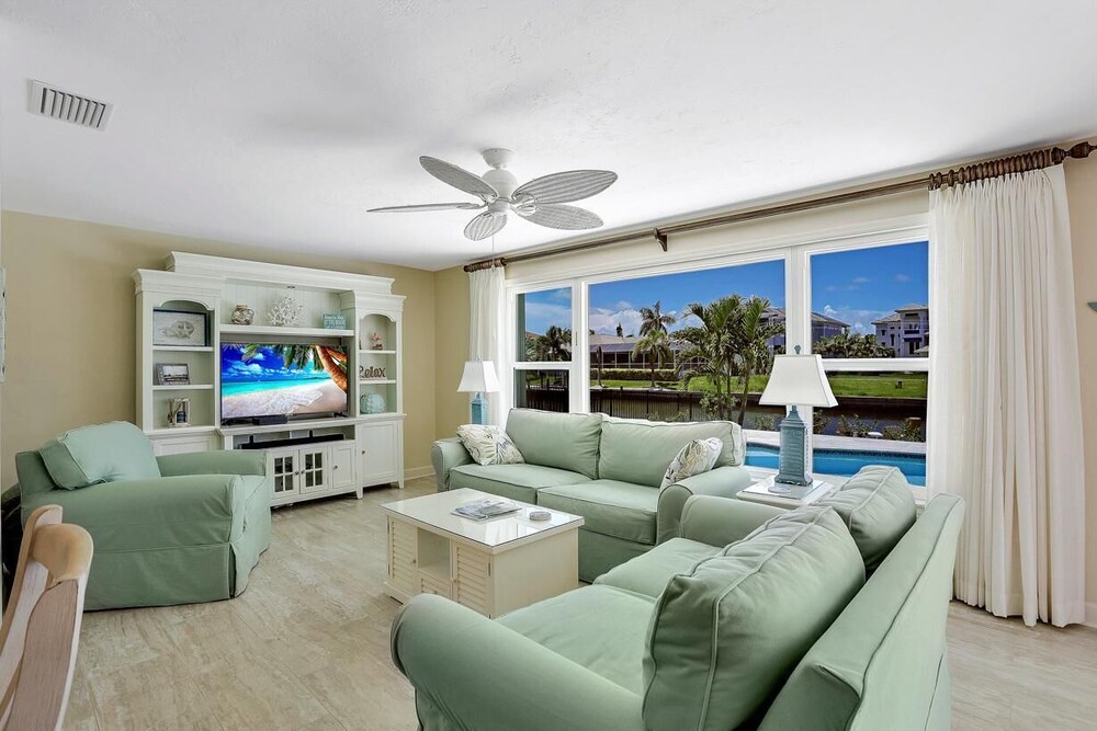 Inviting Waterfront Home With Western Exposure view 5