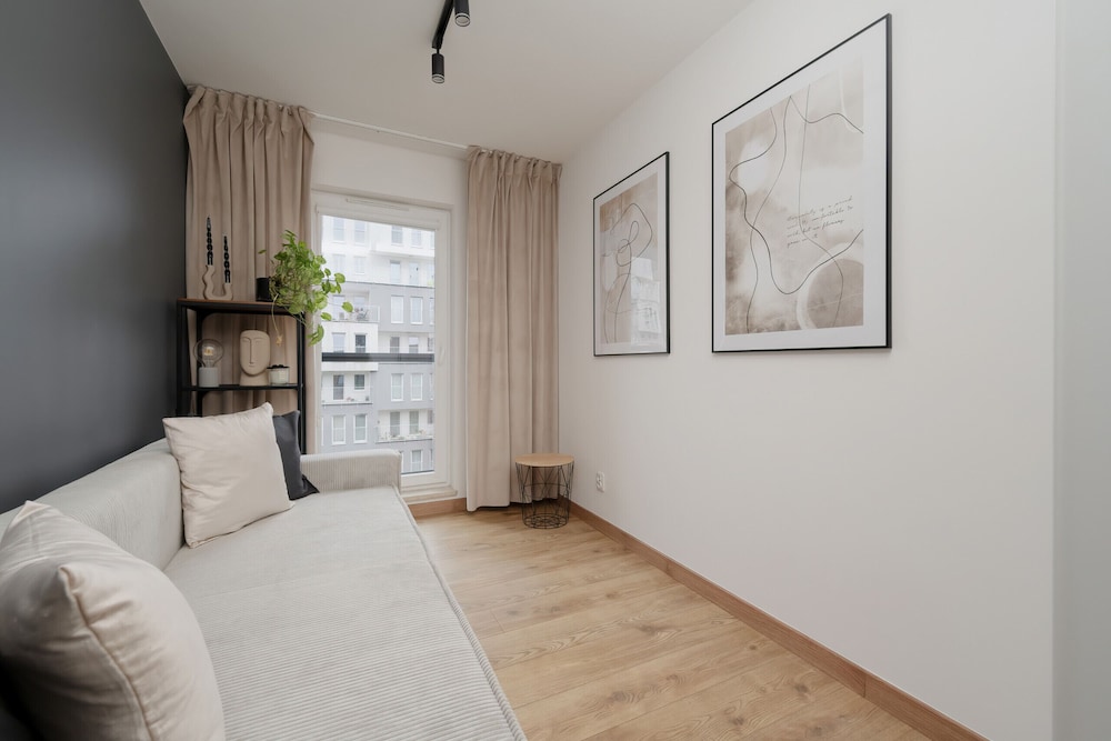 Apartment Dmowskiego by Renters Prestige view 2