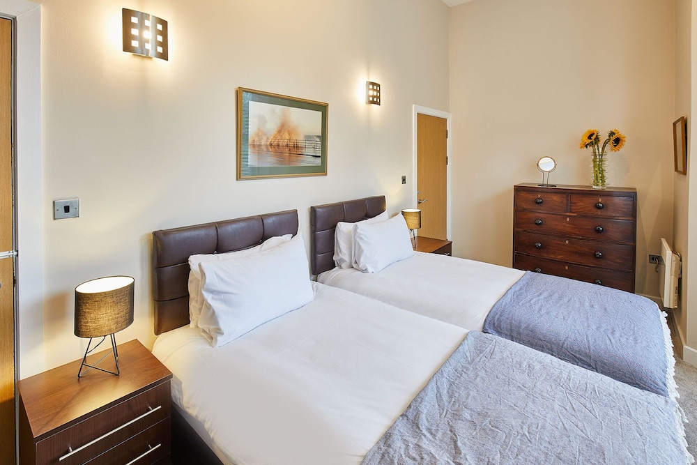 Host Stay Three Bays view 4