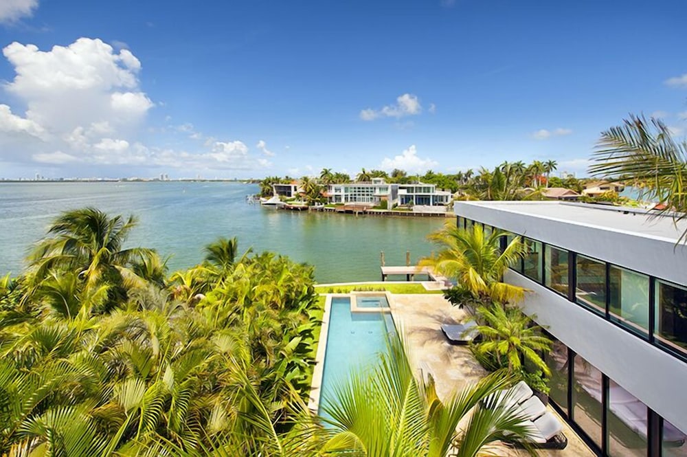 6 Bedroom Homes in Miami Beach by TMG