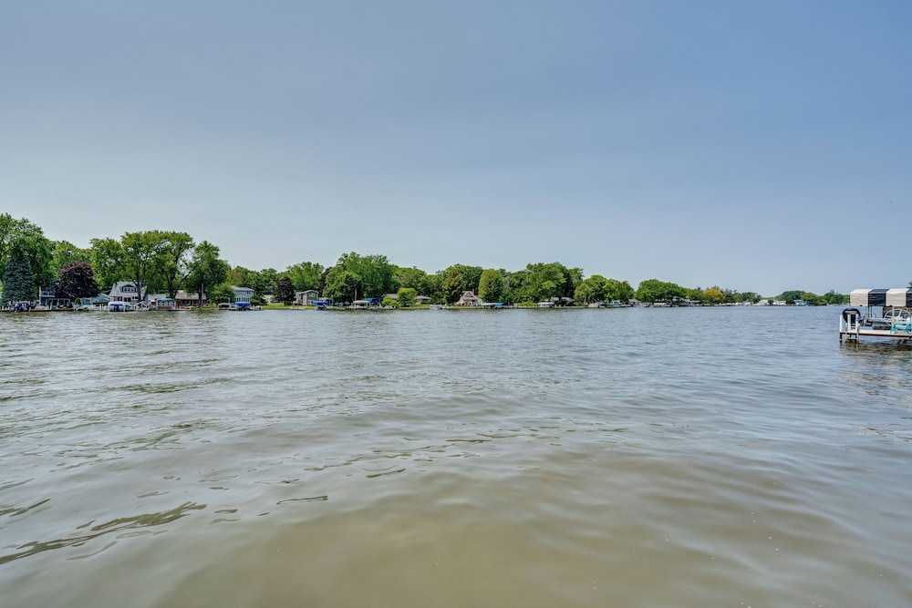 Riverfront Retreat w/ Dock & Kayaks in Mchenry