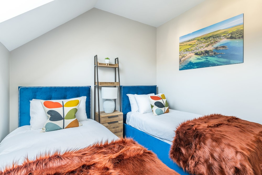 Elliot Oliver - Luxury Penthouse Apartment With Sea View view 2