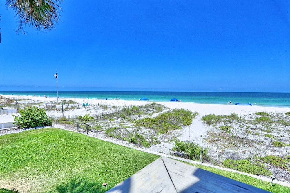 Pelican Pointe 4C
