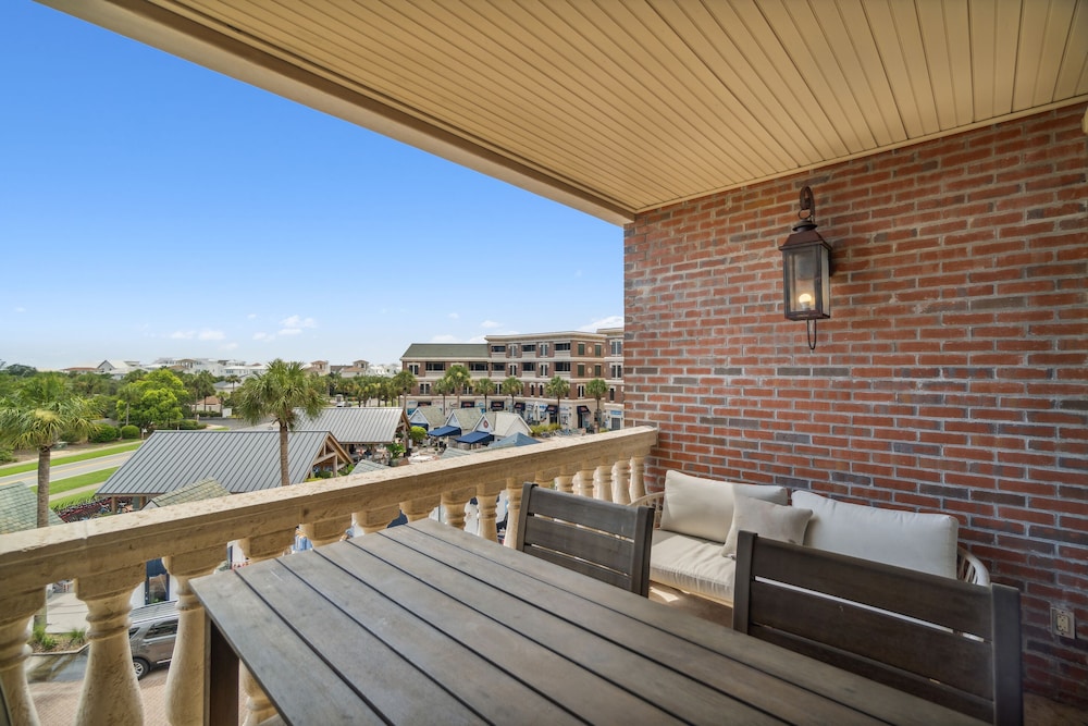 Village of South Walton by Panhandle Getaways