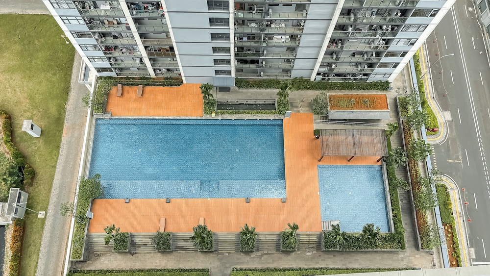Studio Near Kalideres Station At Daan Mogot City Apartment