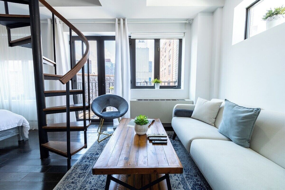 809 Midtown Apartments