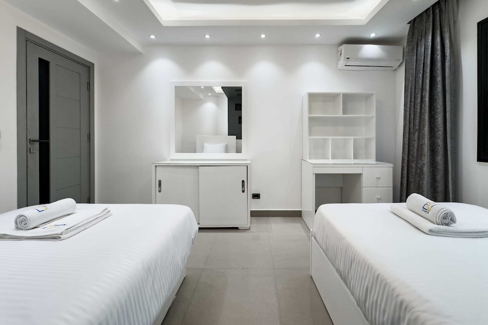 Xuru Stays I The Bold & Bright 3bdr Apt. 15 Min To Airport