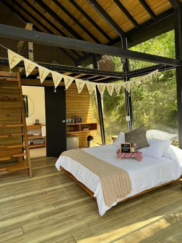 Silvery Bungalows en el Bosque