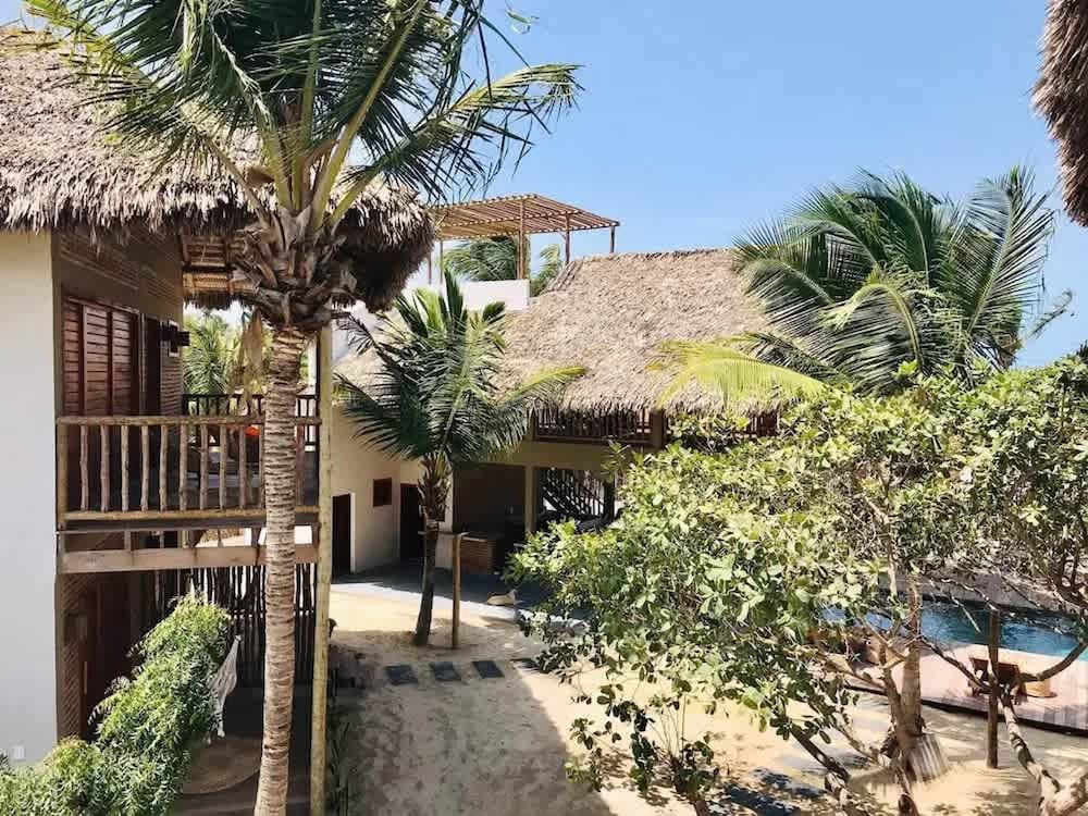 Private Complex With Swimming Pool Close to the Ocean