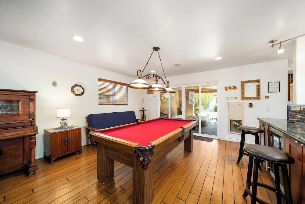 Hot Tub Ocean Views 3 Bedroom Private Home