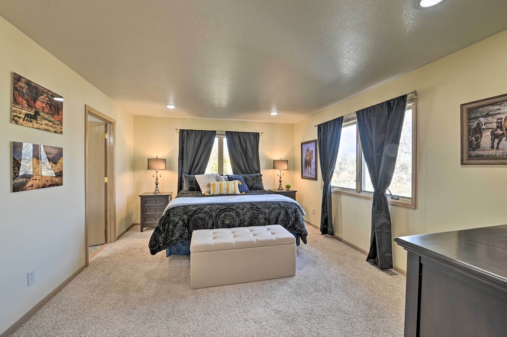 Riverton Vacations - Outdoor Enthusiasts' Retreat w/ Hot Tub, Deck - Property Image 5