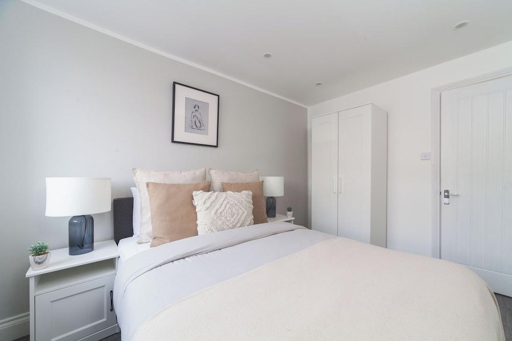 The Cricklewood Apartment