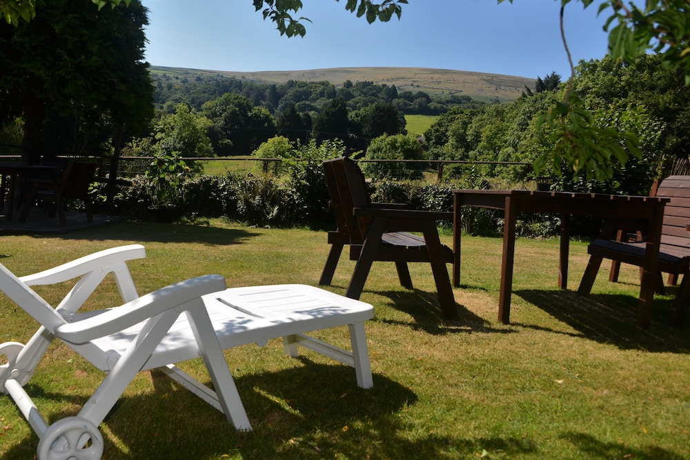 The Oxenham Arms