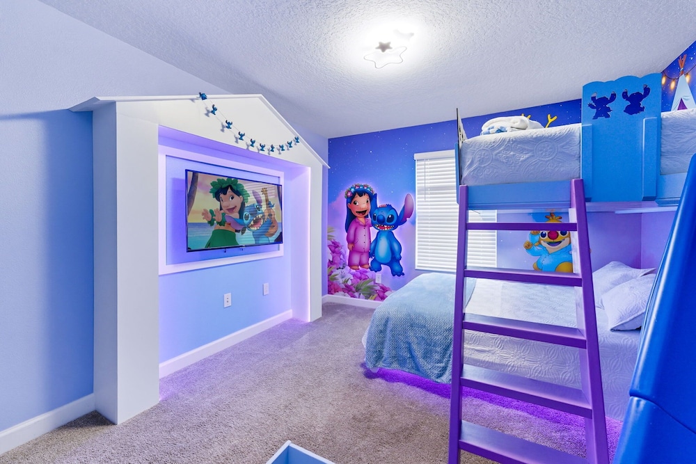 Chic & Fun Family Stay 10 Mins to Disney