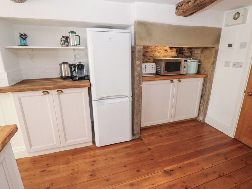 Cross View Cottage