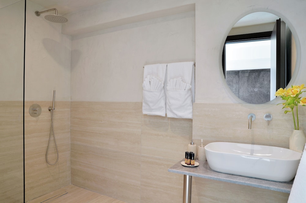 The Apartment by Athenaeum Hotels