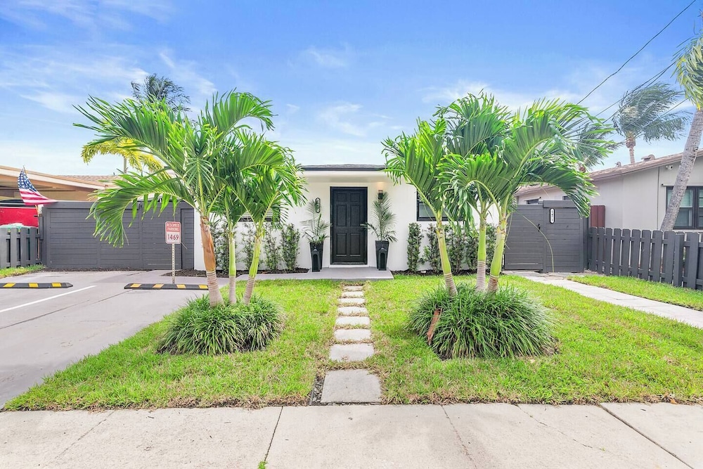 Waterfront Duplex Tropical Oasis