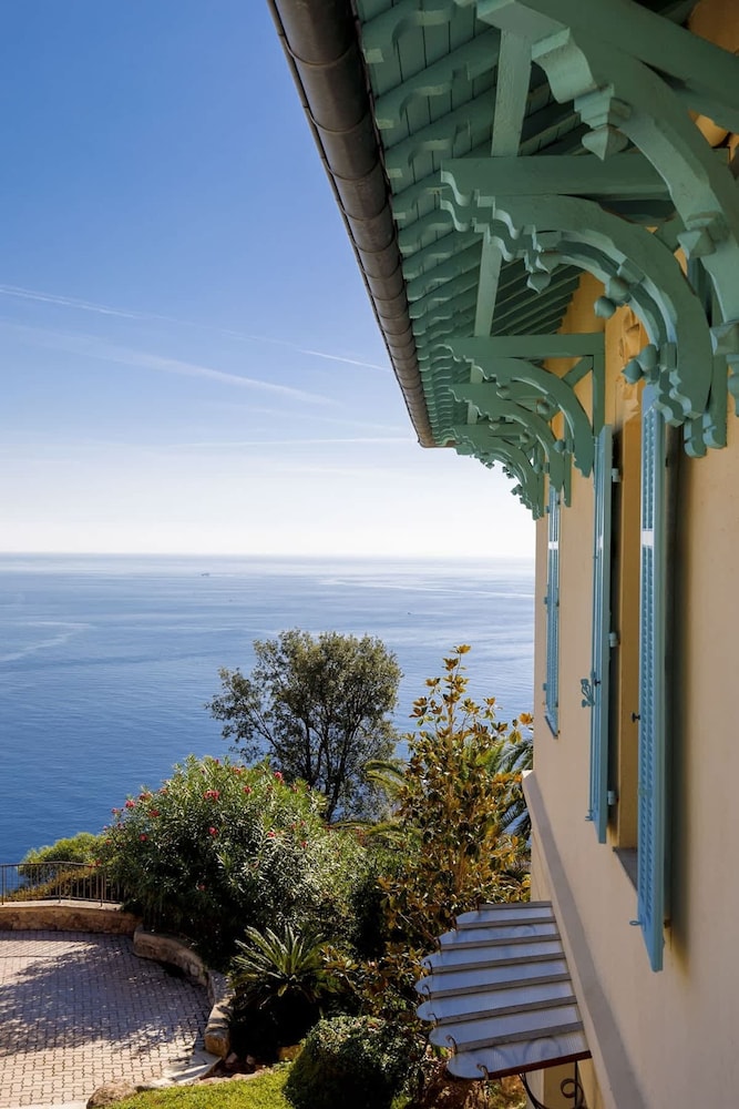 Magnificent Villa With sea View in Theoule sur Mer