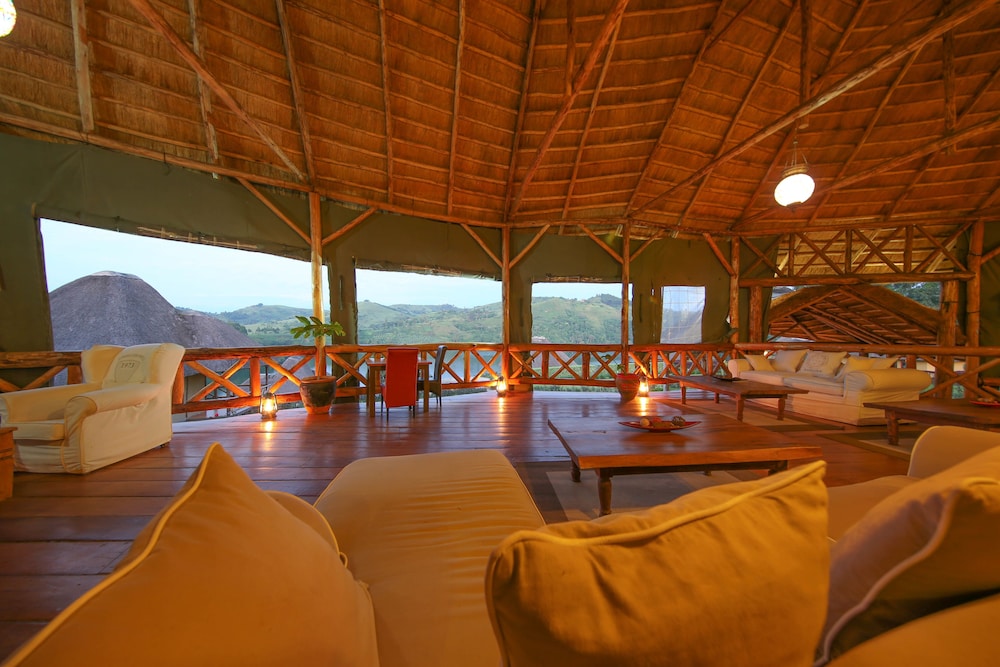 Crater Safari Lodge