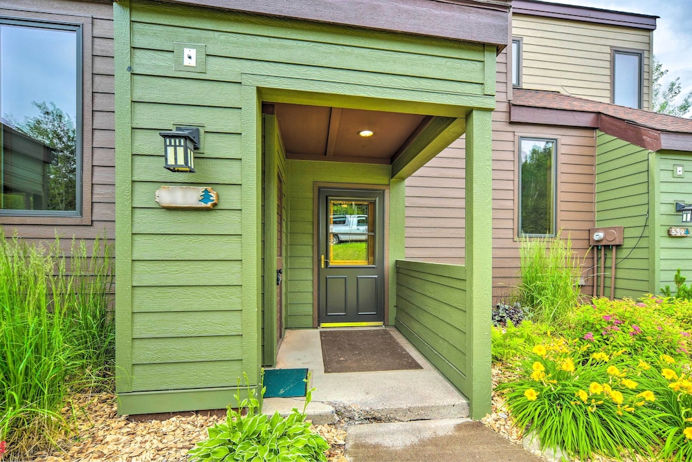 Lutsen Mountains Retreat w/ Resort Amenities!