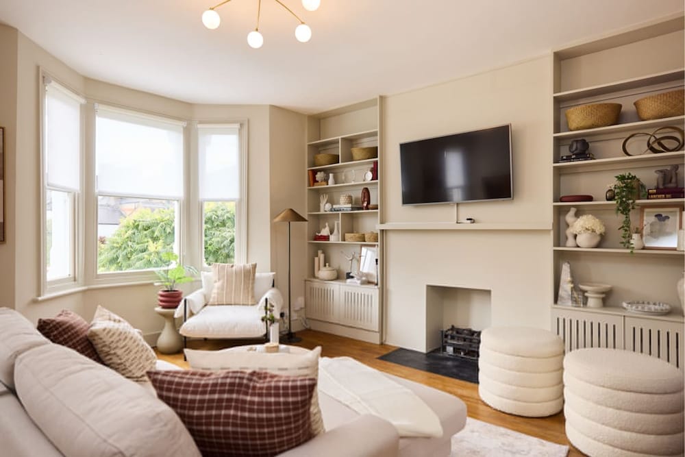 The Kilburn Arms Crib - Chic 2bdr House With Study Room