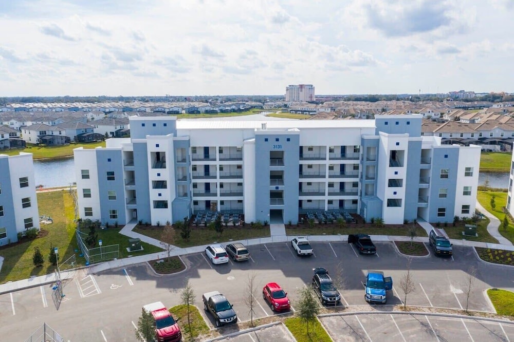 Luxurious 2 Bd Close to Disney @ Storey Lake 204 3131 - Image 1