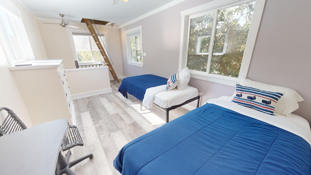 1004 2nd Avenue by Tybee Vacation Rentals
