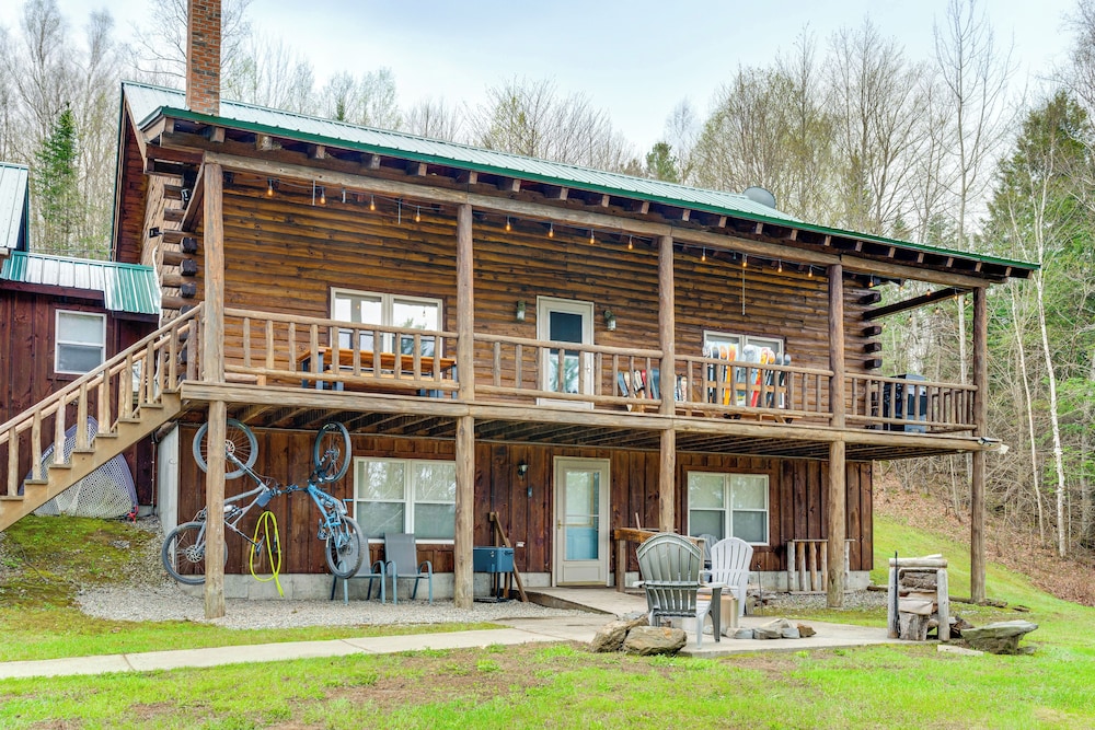 8 Mi to Kingdom Trails: Spacious Home w/ Game Room