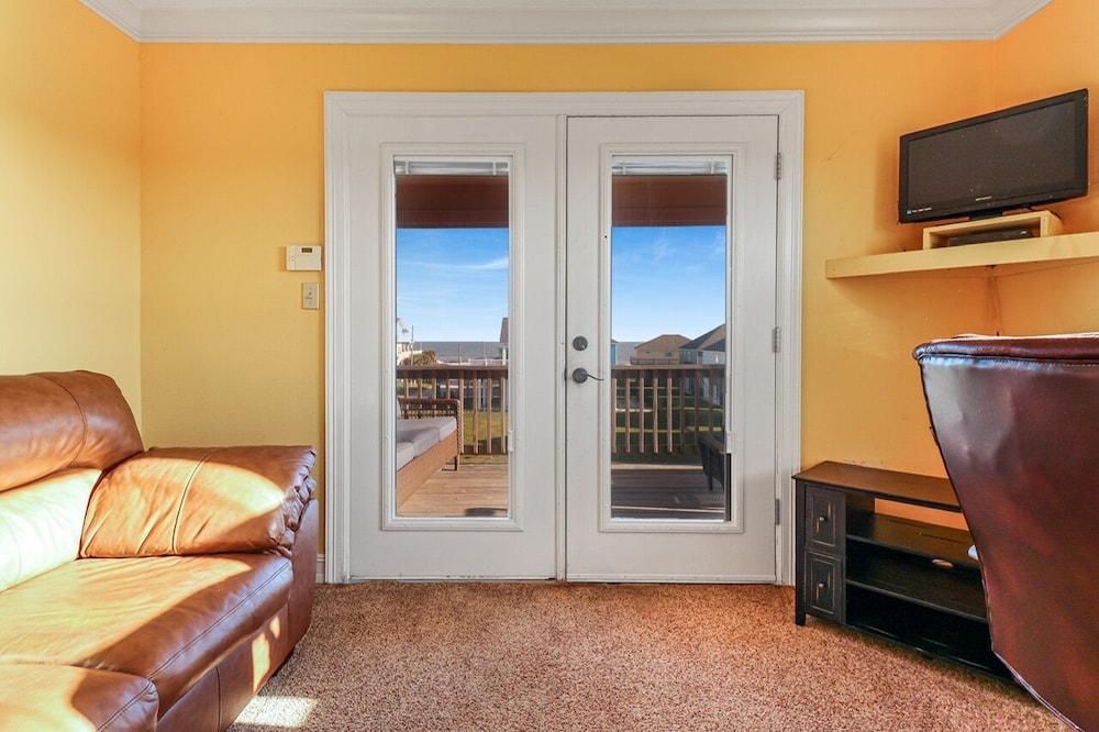 Seaside Merryment 4 Bedroom Home
