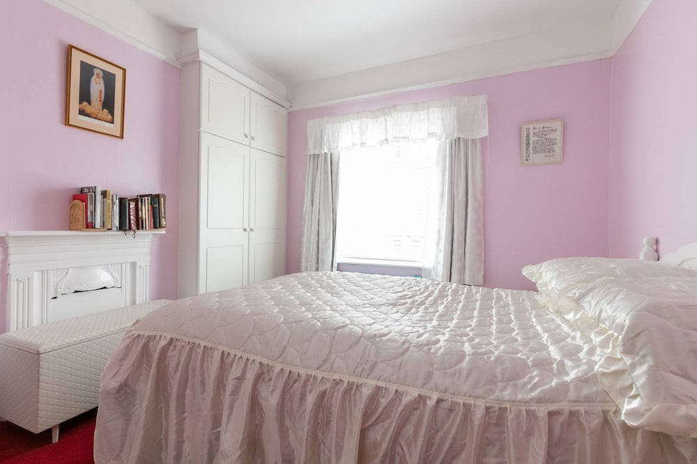 Homely wee House view 3