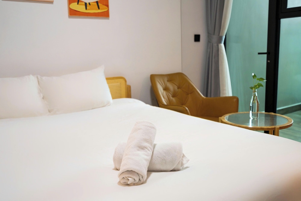 Luxury Vela Luxe - De La Sol Sai Gon